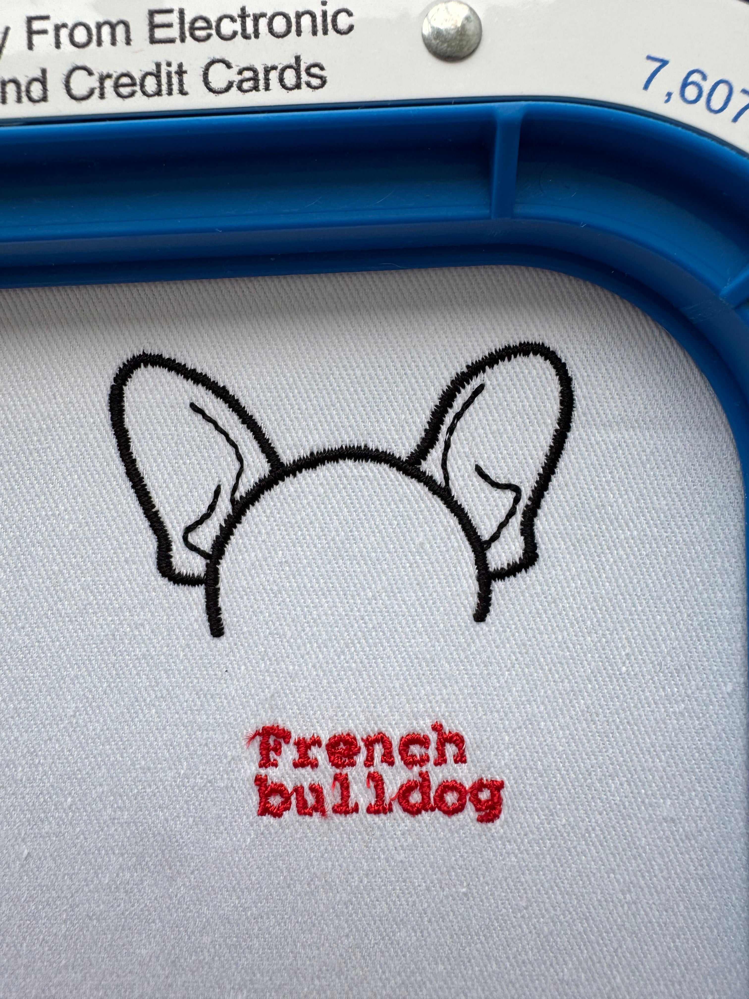 Custom Pet Portrait Line Art T-Shirt — Personalized Outline Dog & Cat Embroidery